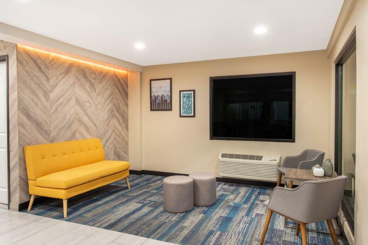 Days Inn Merced / Yosemite Area Экстерьер фото